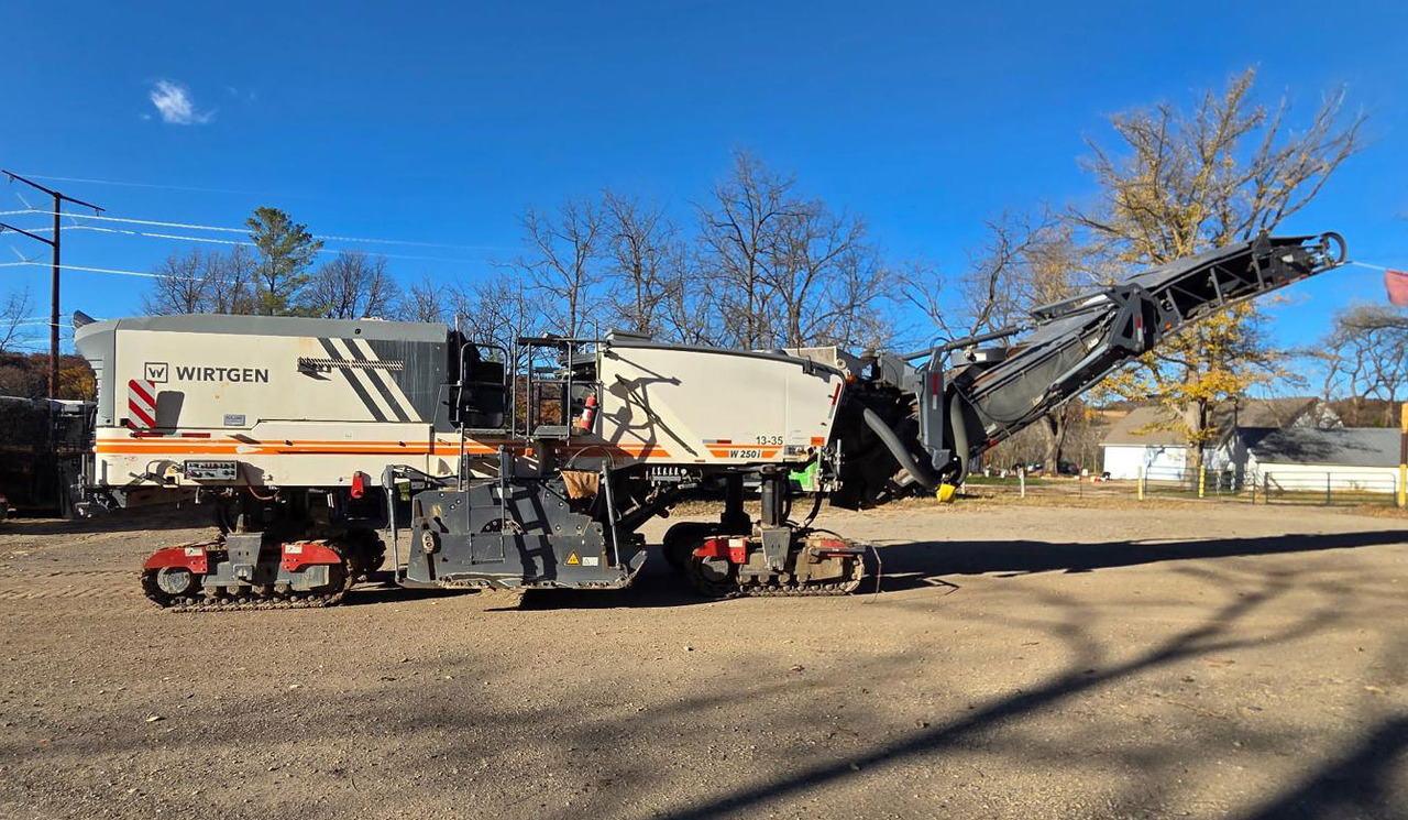 Wirtgen W 250 I - Φρέζα ασφάλτου: φωτογραφία 1 Wirtgen W 250 I - Φρέζα ασφάλτου: φωτογραφία 1