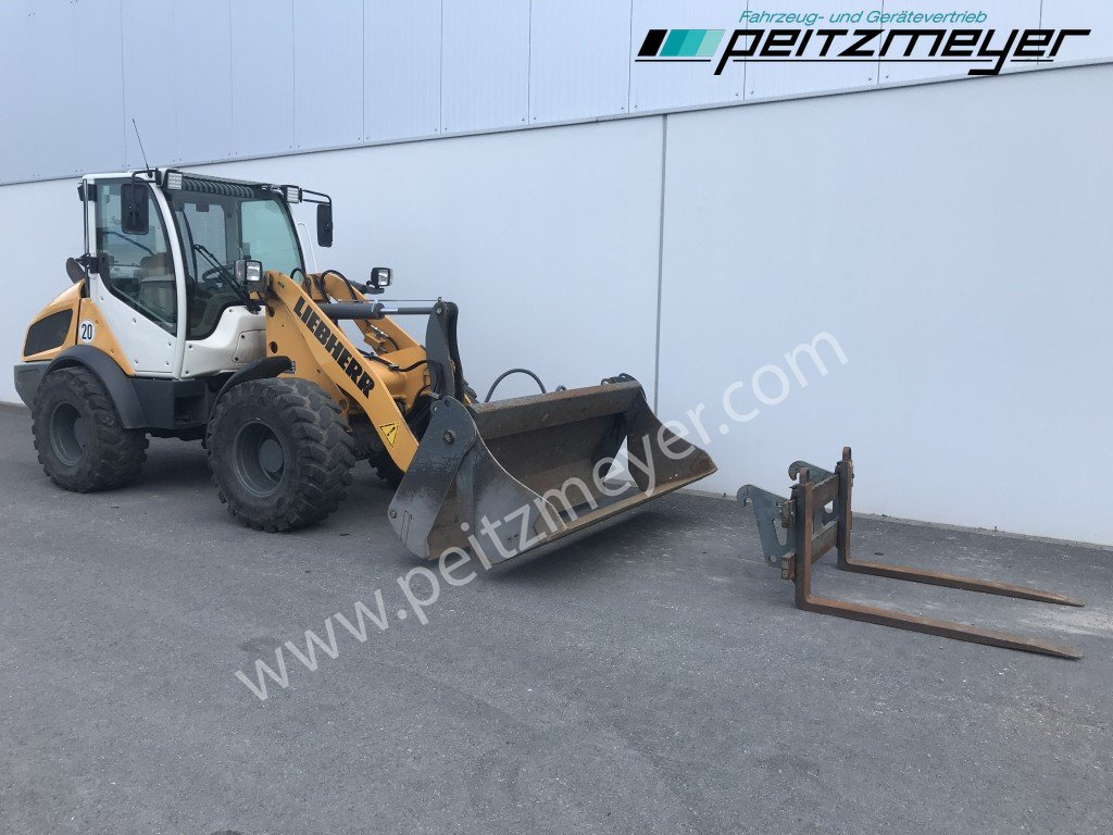 LIEBHERR RADLADER L 508 C 4in1 Schaufel + Palettengabel - Ελαστιχοφόρος φορτωτής: φωτογραφία 2 LIEBHERR RADLADER L 508 C 4in1 Schaufel + Palettengabel - Ελαστιχοφόρος φορτωτής: φωτογραφία 2