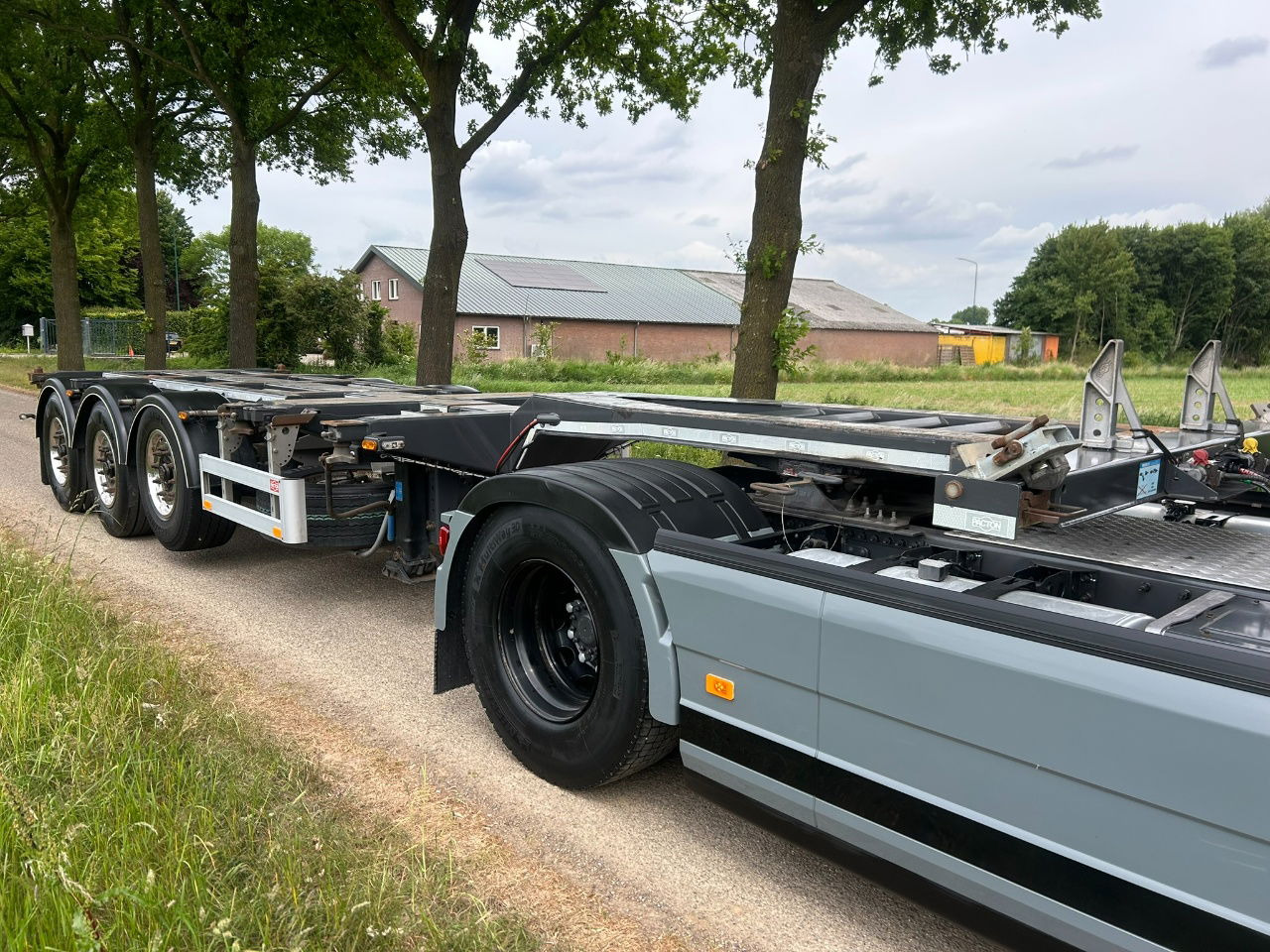 Pacton ET3 / Bpw Disc / Lifting axle / 2x20/30/40/45 ft hc / Tyres 80 / Tuf 3-20 - Επικαθήμενο μεταφοράς εμπορευματοκιβωτίων/ Κινητό αμάξωμα: φωτογραφία 2 Pacton ET3 / Bpw Disc / Lifting axle / 2x20/30/40/45 ft hc / Tyres 80 / Tuf 3-20 - Επικαθήμενο μεταφοράς εμπορευματοκιβωτίων/ Κινητό αμάξωμα: φωτογραφία 2