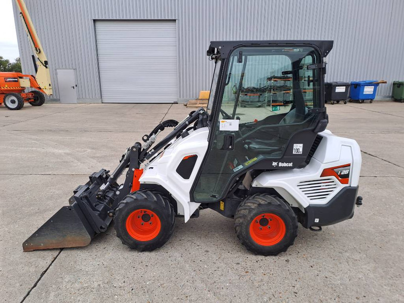 Bobcat L28 - Τηλεσκοπικός μπροστινός φορτωτής: φωτογραφία 1 Bobcat L28 - Τηλεσκοπικός μπροστινός φορτωτής: φωτογραφία 1