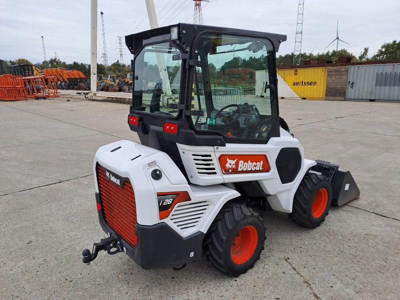 Bobcat L28 - Τηλεσκοπικός μπροστινός φορτωτής: φωτογραφία 4 Bobcat L28 - Τηλεσκοπικός μπροστινός φορτωτής: φωτογραφία 4
