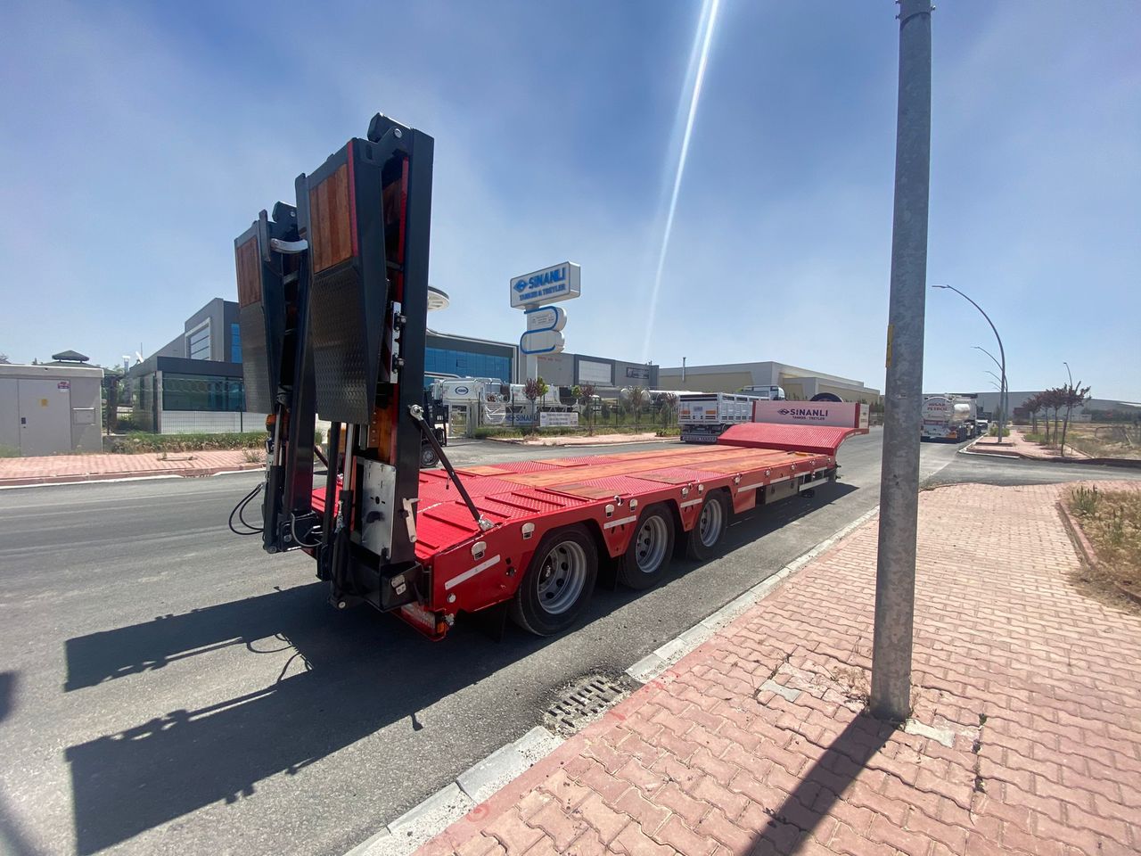 Lowbed Sinan Trailer Lowbed 3 axle - Επικαθήμενο με χαμηλό δάπεδο: φωτογραφία 2 Lowbed Sinan Trailer Lowbed 3 axle - Επικαθήμενο με χαμηλό δάπεδο: φωτογραφία 2