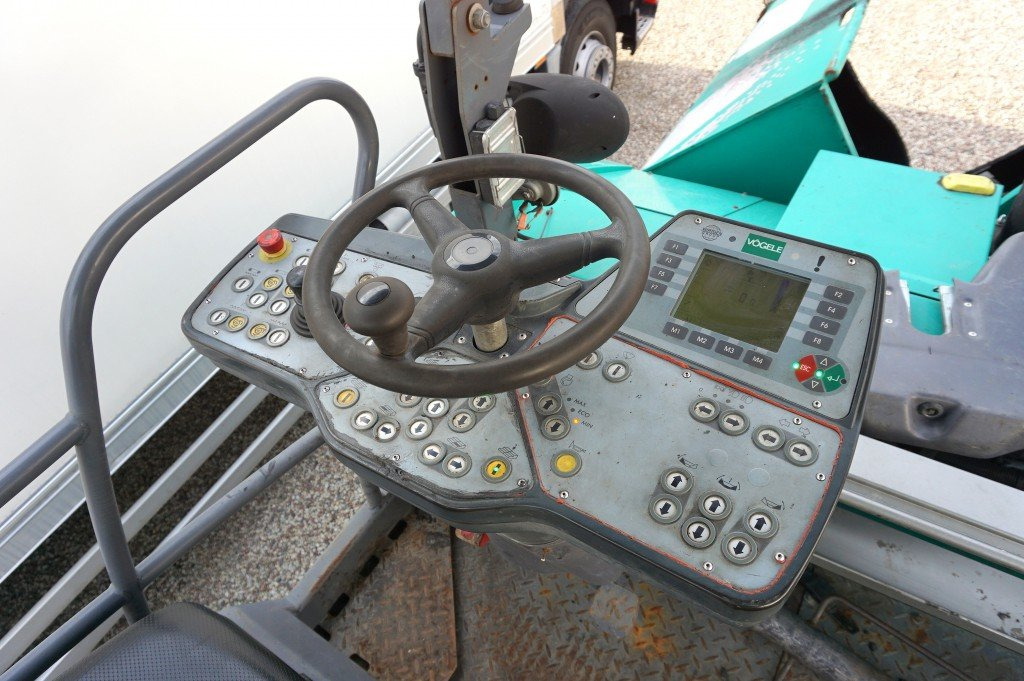 VÖGELE Super 1303-2 - Διαστρωτήρας ασφάλτου: φωτογραφία 4 VÖGELE Super 1303-2 - Διαστρωτήρας ασφάλτου: φωτογραφία 4