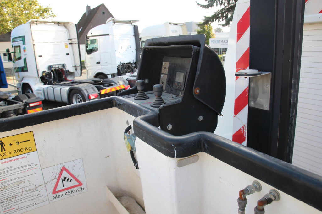 Iveco Daily 70-170 EEV VDT-170-F 20 m 2 Pers.Korb - Φορτηγό με εναέρια πλατφόρμα: φωτογραφία 2 Iveco Daily 70-170 EEV VDT-170-F 20 m 2 Pers.Korb - Φορτηγό με εναέρια πλατφόρμα: φωτογραφία 2