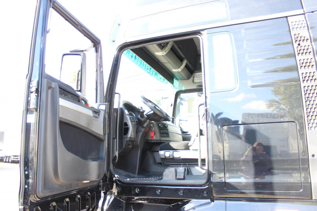 MAN TGX 18.440 XXL Retarder Standheizung 2 Alutank - Τράκτορας: φωτογραφία 4 MAN TGX 18.440 XXL Retarder Standheizung 2 Alutank - Τράκτορας: φωτογραφία 4