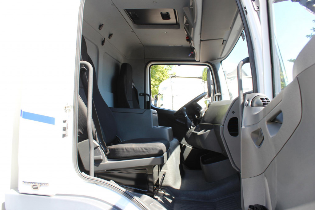 Mercedes-Benz Atego 1221 E6 Koffer Klima LDW Schalter LBW - Φορτηγό: φωτογραφία 5 Mercedes-Benz Atego 1221 E6 Koffer Klima LDW Schalter LBW - Φορτηγό: φωτογραφία 5