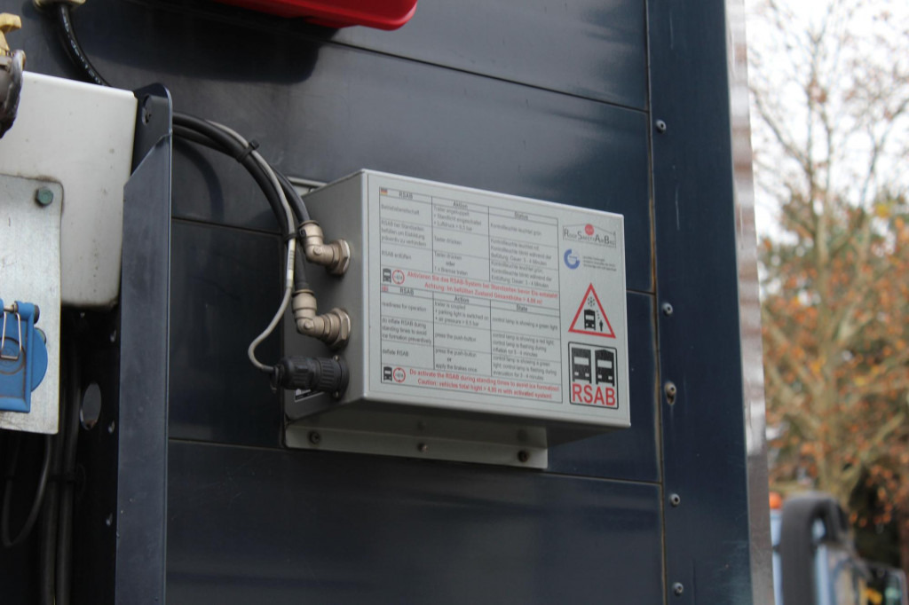 SCHMITZ Plane Edscha Liftachse Pal.-Kasten Lenkachse - Επικαθήμενο κουρτίνα: φωτογραφία 4 SCHMITZ Plane Edscha Liftachse Pal.-Kasten Lenkachse - Επικαθήμενο κουρτίνα: φωτογραφία 4