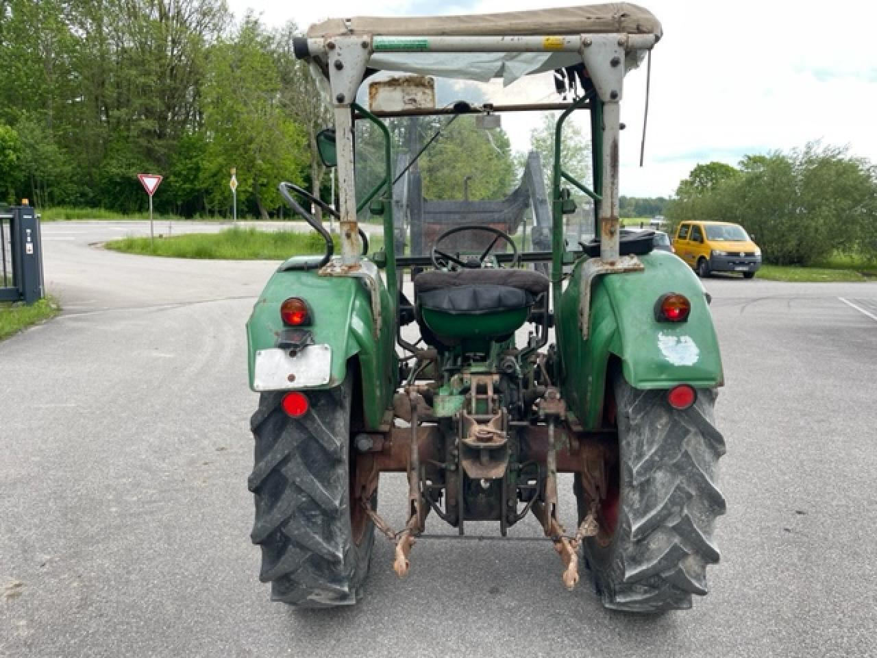 Deutz-Fahr D 4005 mit Frontlader / Oldtimer - Τρακτέρ: φωτογραφία 4 Deutz-Fahr D 4005 mit Frontlader / Oldtimer - Τρακτέρ: φωτογραφία 4