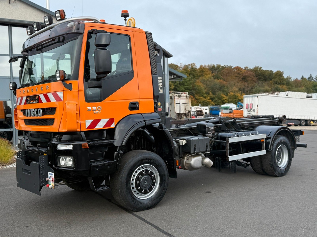 Iveco Trakker 330 EEV Winterdienst Abroll - Φορτηγό φόρτωσης γάντζου: φωτογραφία 4 Iveco Trakker 330 EEV Winterdienst Abroll - Φορτηγό φόρτωσης γάντζου: φωτογραφία 4