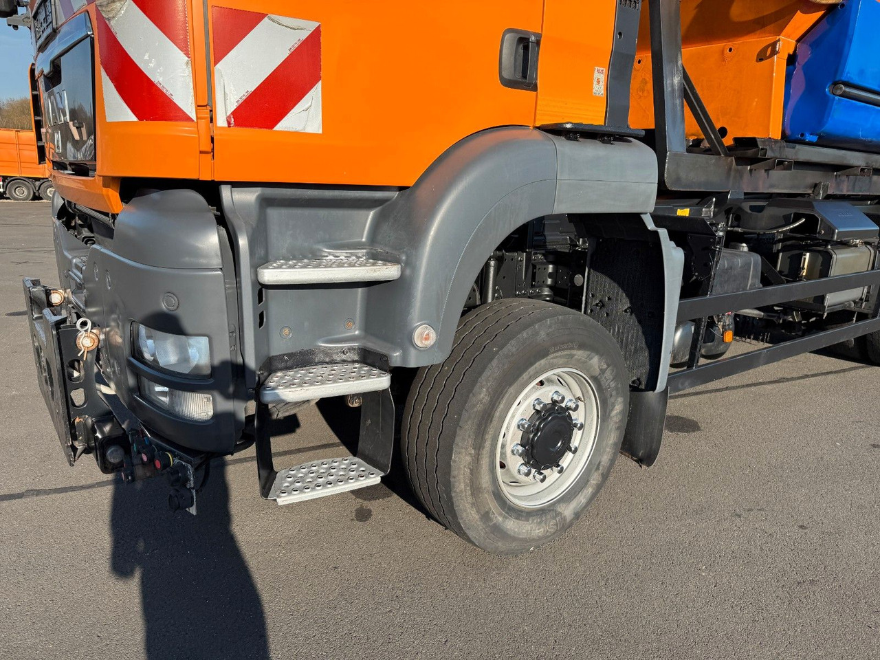 MAN TGS 18.360 4x4 Winterdienst Meiller Abroller - Φορτηγό φόρτωσης γάντζου: φωτογραφία 4 MAN TGS 18.360 4x4 Winterdienst Meiller Abroller - Φορτηγό φόρτωσης γάντζου: φωτογραφία 4
