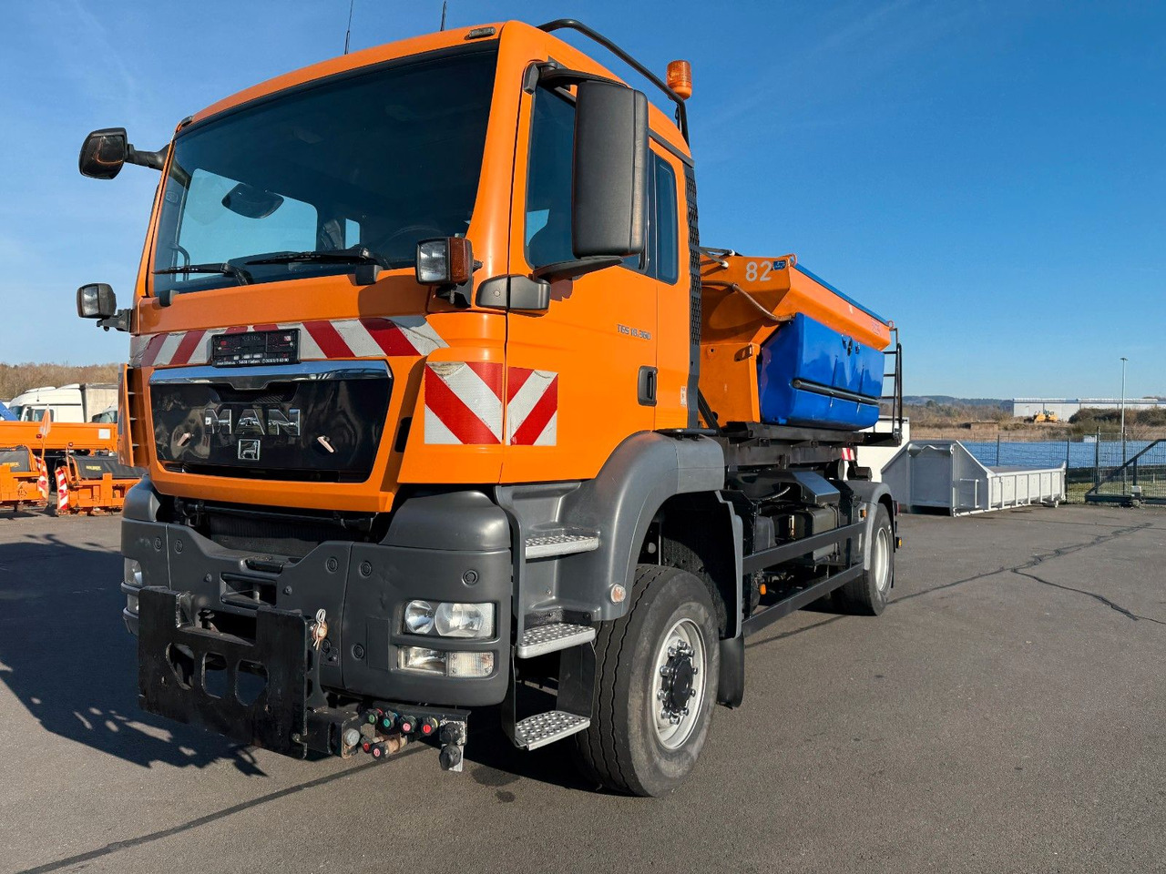MAN TGS 18.360 4x4 Winterdienst Meiller Abroller - Φορτηγό φόρτωσης γάντζου: φωτογραφία 3 MAN TGS 18.360 4x4 Winterdienst Meiller Abroller - Φορτηγό φόρτωσης γάντζου: φωτογραφία 3