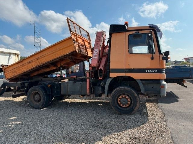 Mercedes-Benz Actros 1831 4x4 Kipper - Kran- Kupplung- Blattfe - Φορτηγό ανατρεπόμενο, Φορτηγό με γερανό: φωτογραφία 1 Mercedes-Benz Actros 1831 4x4 Kipper - Kran- Kupplung- Blattfe - Φορτηγό ανατρεπόμενο, Φορτηγό με γερανό: φωτογραφία 1
