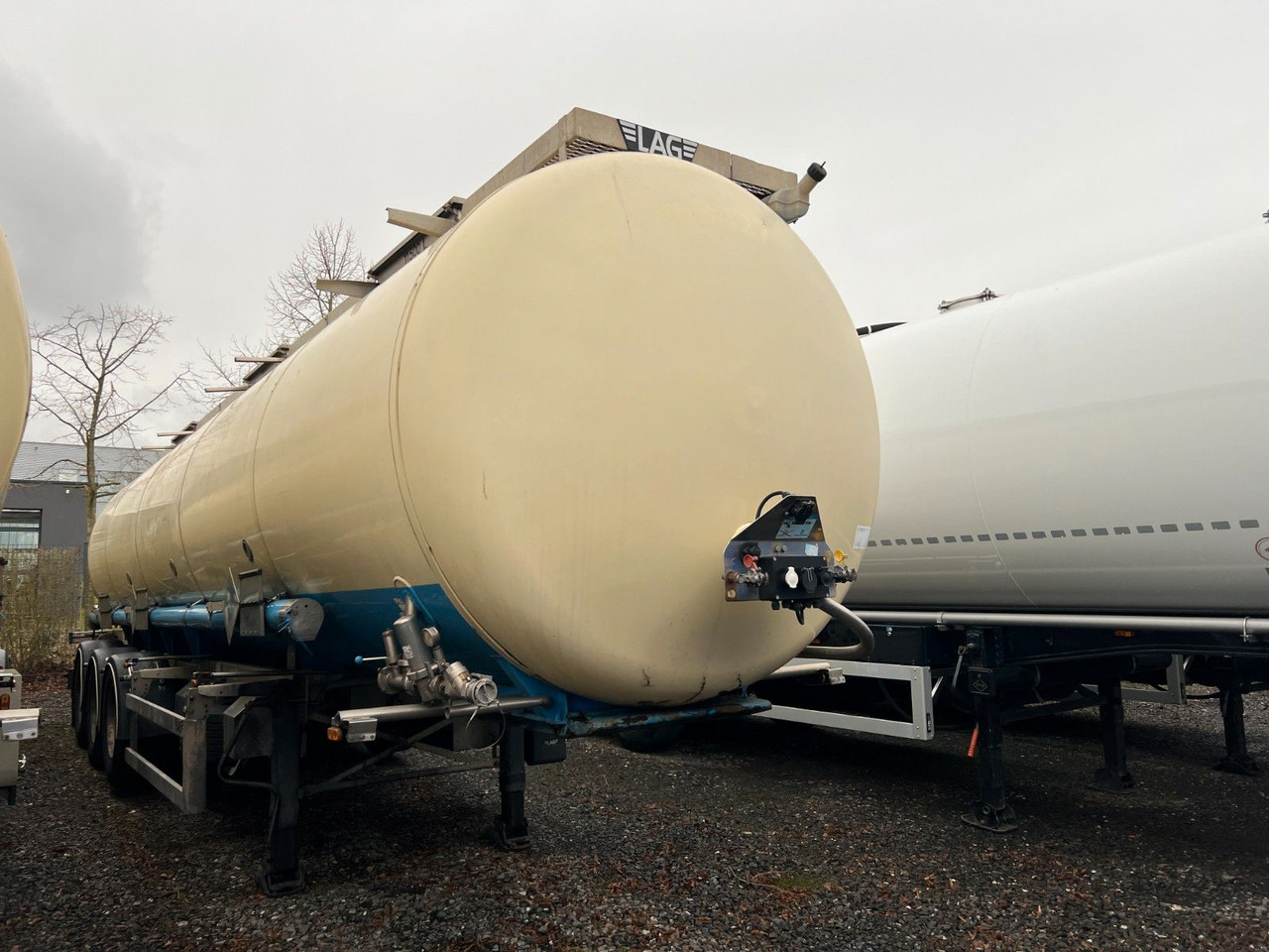 Lag 32000 l Lebensmitteltank mit 3 Kammern, ADR - Επικαθήμενο βυτίο: φωτογραφία 1 Lag 32000 l Lebensmitteltank mit 3 Kammern, ADR - Επικαθήμενο βυτίο: φωτογραφία 1