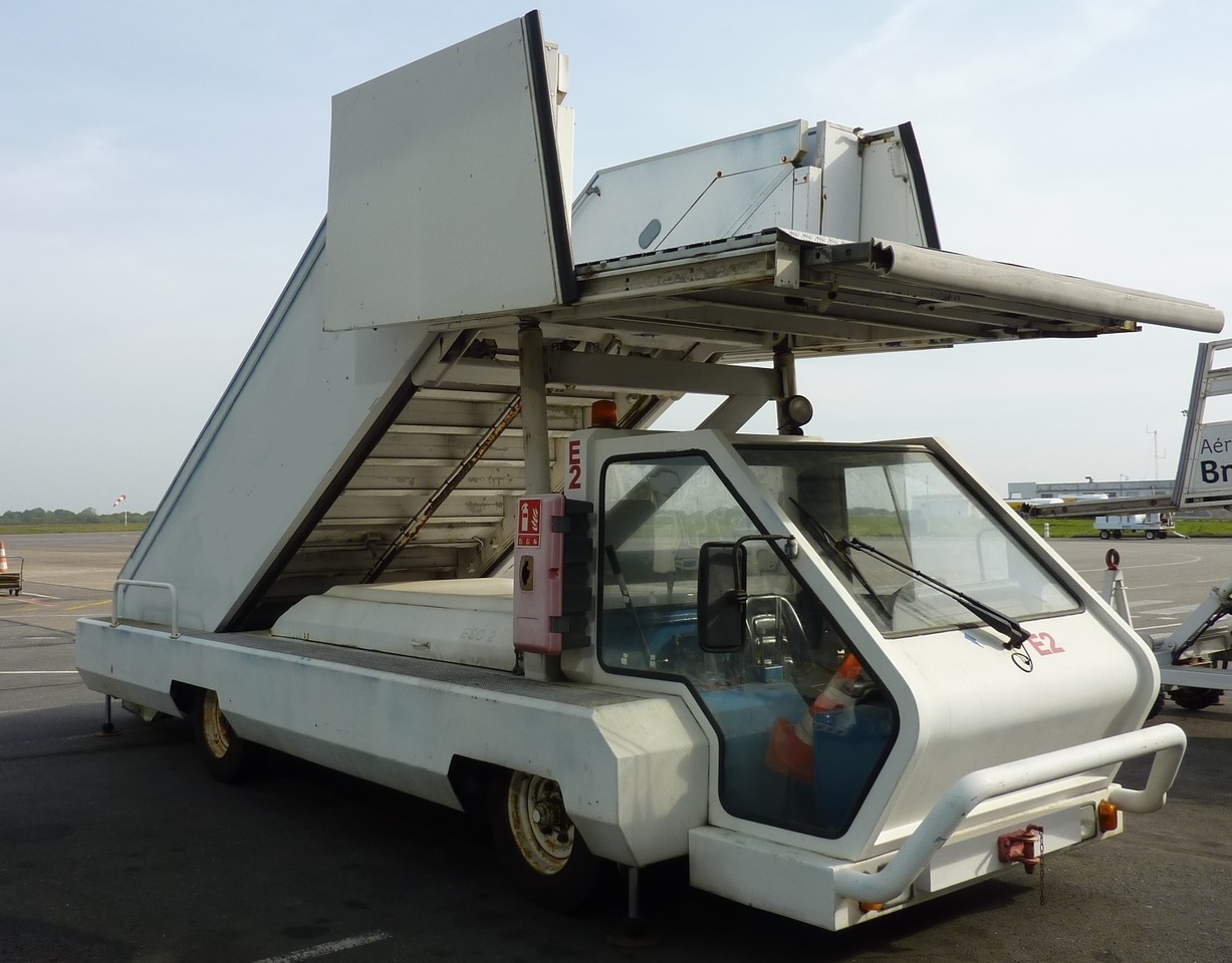 SOVAM Passenger Stairs 1.9 SPS - Σκάλα επιβατών: φωτογραφία 1 SOVAM Passenger Stairs 1.9 SPS - Σκάλα επιβατών: φωτογραφία 1