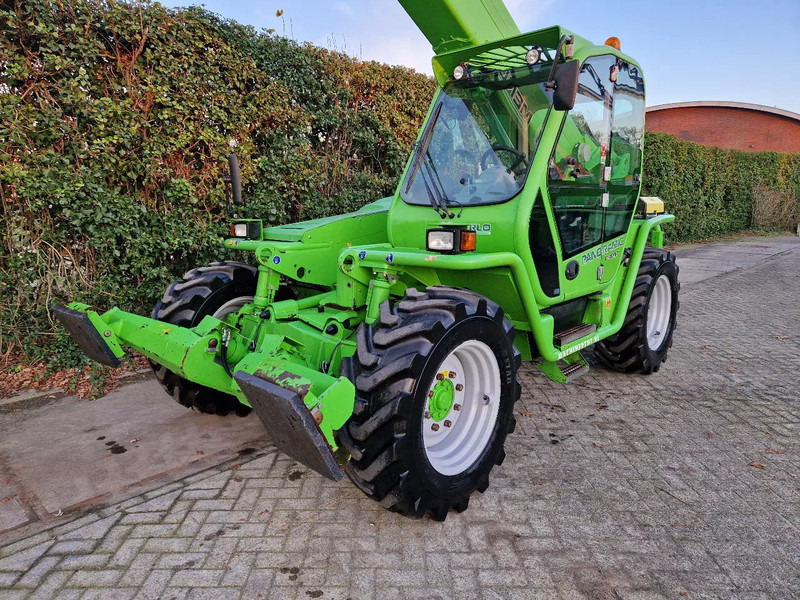 Merlo P40.17 - Τηλεσκοπικός φορτωτής: φωτογραφία 2 Merlo P40.17 - Τηλεσκοπικός φορτωτής: φωτογραφία 2