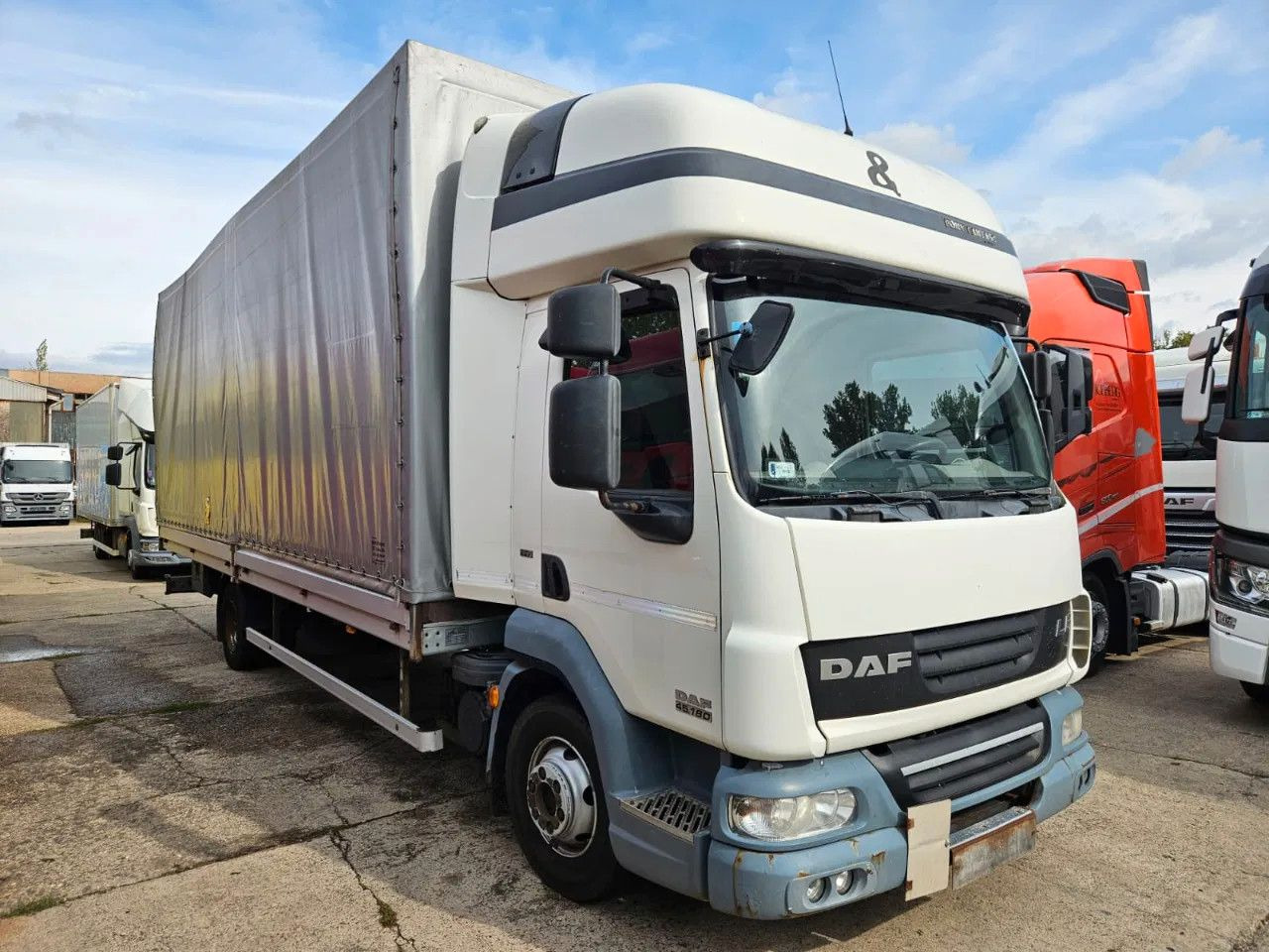 DAF LF 45.180 EEV - More units in stock! - Επαγγελματικό αυτοκίνητο με μουσαμά: φωτογραφία 3 DAF LF 45.180 EEV - More units in stock! - Επαγγελματικό αυτοκίνητο με μουσαμά: φωτογραφία 3