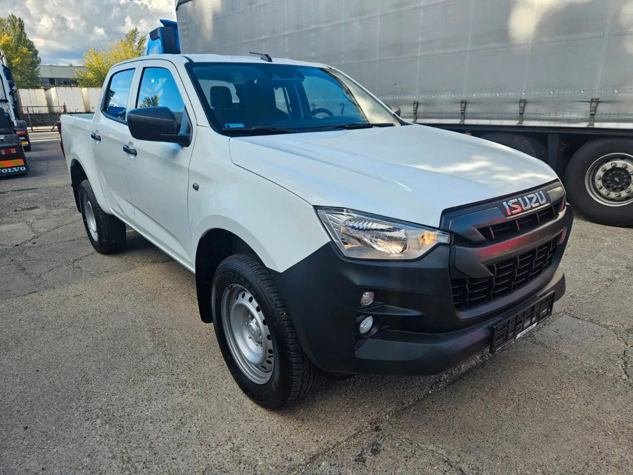 Isuzu D-Max 2H, 4H, 4L - SUV: φωτογραφία 3 Isuzu D-Max 2H, 4H, 4L - SUV: φωτογραφία 3