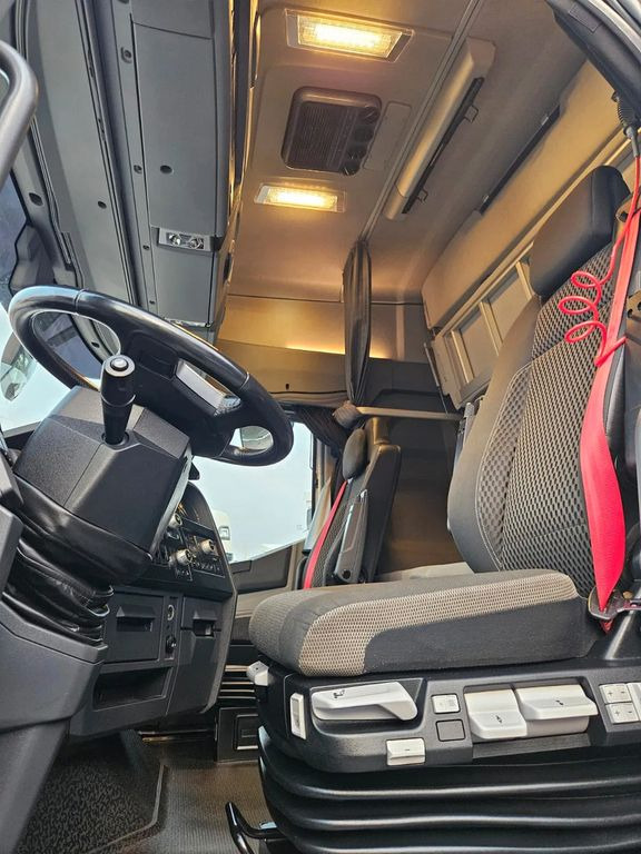 Renault T520 HSC, Mega, Standklima, 8 units - Τράκτορας: φωτογραφία 5 Renault T520 HSC, Mega, Standklima, 8 units - Τράκτορας: φωτογραφία 5