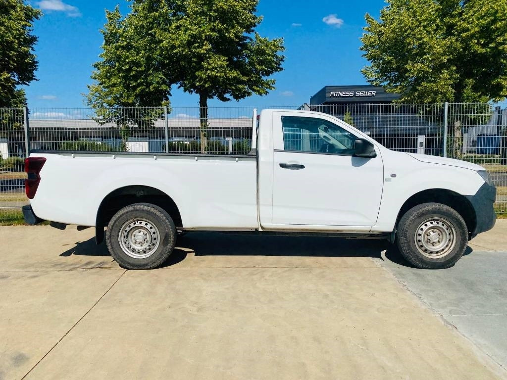 Isuzu D-Max Socage - Αυτοκίνητο: φωτογραφία 5 Isuzu D-Max Socage - Αυτοκίνητο: φωτογραφία 5