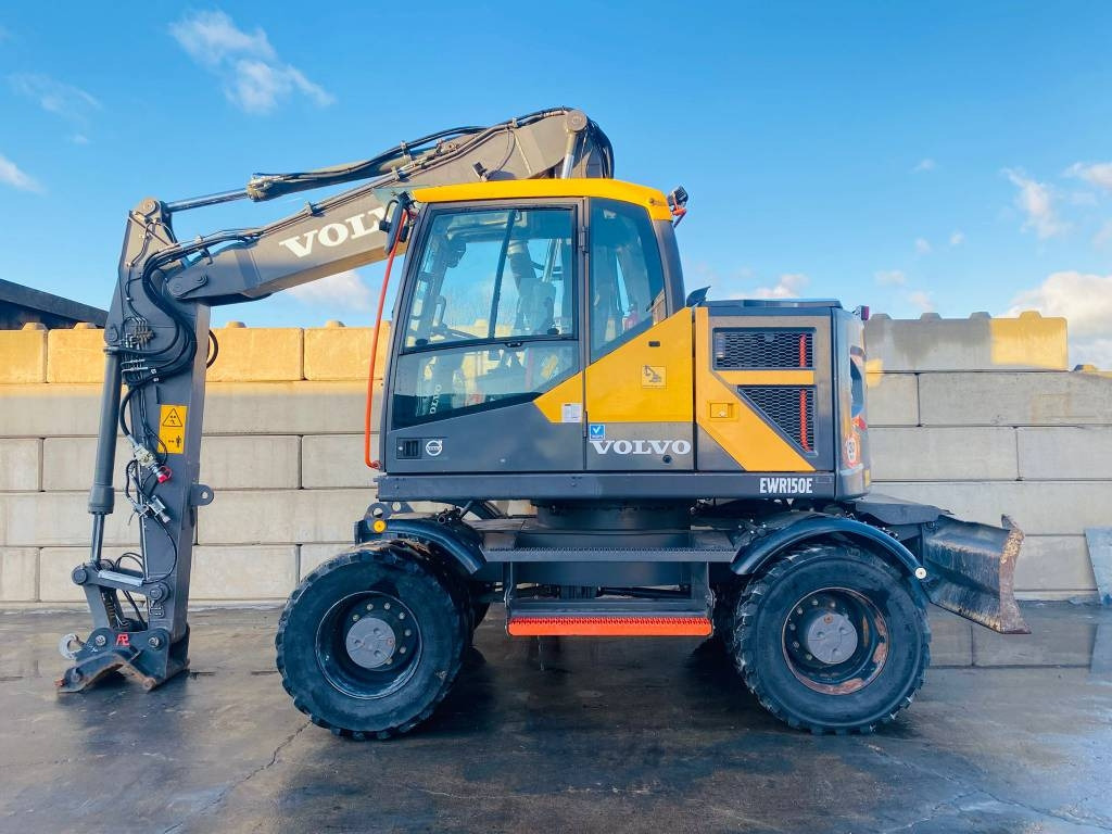 Τροχοφόρος εκσκαφέας Volvo EWR 150 E: φωτογραφία 1