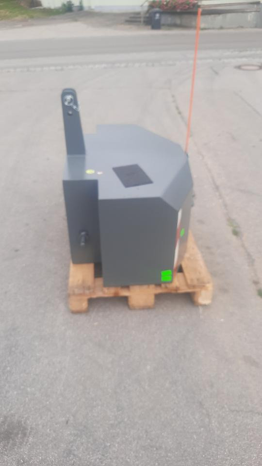 Frontgewicht Ballast Heckgewicht 1000kg Traktor Gewicht Fendt - Αντίβαρο: φωτογραφία 4 Frontgewicht Ballast Heckgewicht 1000kg Traktor Gewicht Fendt - Αντίβαρο: φωτογραφία 4
