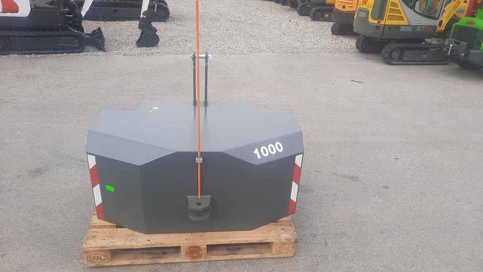 Frontgewicht Ballast Heckgewicht 1000kg Traktor Gewicht Fendt - Αντίβαρο: φωτογραφία 1 Frontgewicht Ballast Heckgewicht 1000kg Traktor Gewicht Fendt - Αντίβαρο: φωτογραφία 1