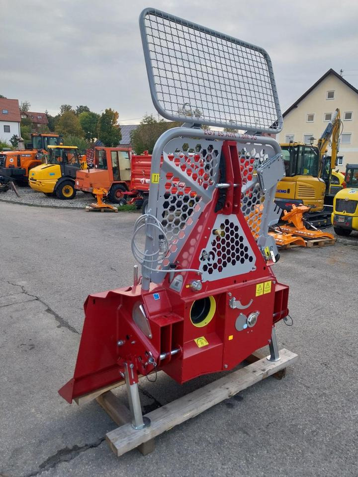 Neue Forstseilwinde Seilwinde Tajfun EGV 65 AHK SG Funk 35 45 55 - Βίντσι για Δασικά μηχανήματα: φωτογραφία 3 Neue Forstseilwinde Seilwinde Tajfun EGV 65 AHK SG Funk 35 45 55 - Βίντσι για Δασικά μηχανήματα: φωτογραφία 3