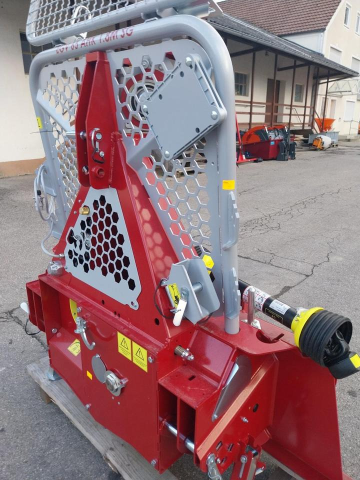 Neue Forstseilwinde Seilwinde Tajfun EGV 65 AHK SG Funk 35 45 55 - Βίντσι για Δασικά μηχανήματα: φωτογραφία 5 Neue Forstseilwinde Seilwinde Tajfun EGV 65 AHK SG Funk 35 45 55 - Βίντσι για Δασικά μηχανήματα: φωτογραφία 5