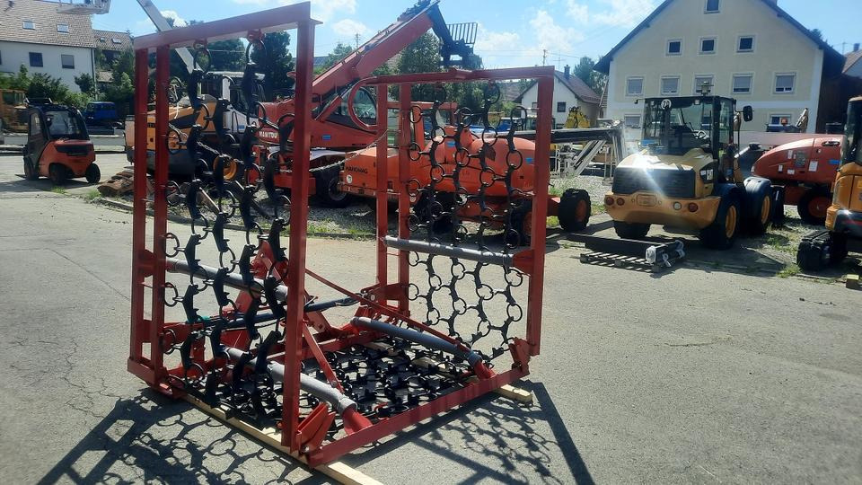 Neue Wiesenegge 6m hydraulisch Wiesenschleppe Fendt Schlepper - Σβάρνα λιβαδιών: φωτογραφία 4 Neue Wiesenegge 6m hydraulisch Wiesenschleppe Fendt Schlepper - Σβάρνα λιβαδιών: φωτογραφία 4