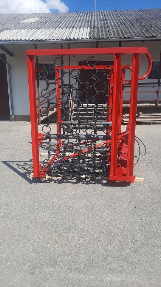 Neue Wiesenegge 6m hydraulisch Wiesenschleppe Fendt Schlepper - Σβάρνα λιβαδιών: φωτογραφία 5 Neue Wiesenegge 6m hydraulisch Wiesenschleppe Fendt Schlepper - Σβάρνα λιβαδιών: φωτογραφία 5