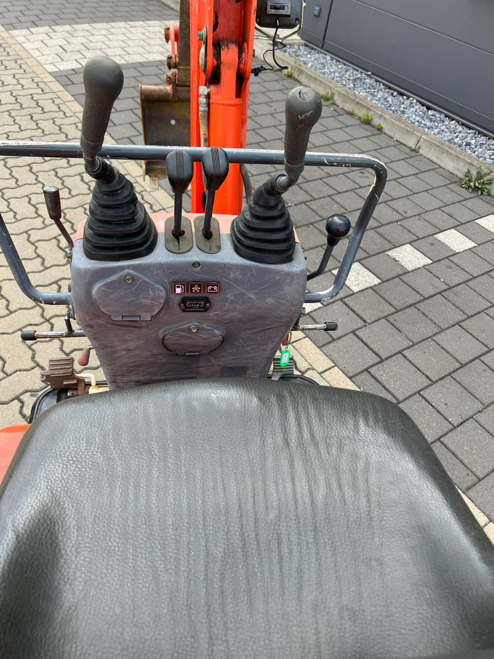 KUBOTA Minibagger U 10 - 3 Minibagger Kurzheck - Μίνι εκσκαφέας: φωτογραφία 5 KUBOTA Minibagger U 10 - 3 Minibagger Kurzheck - Μίνι εκσκαφέας: φωτογραφία 5