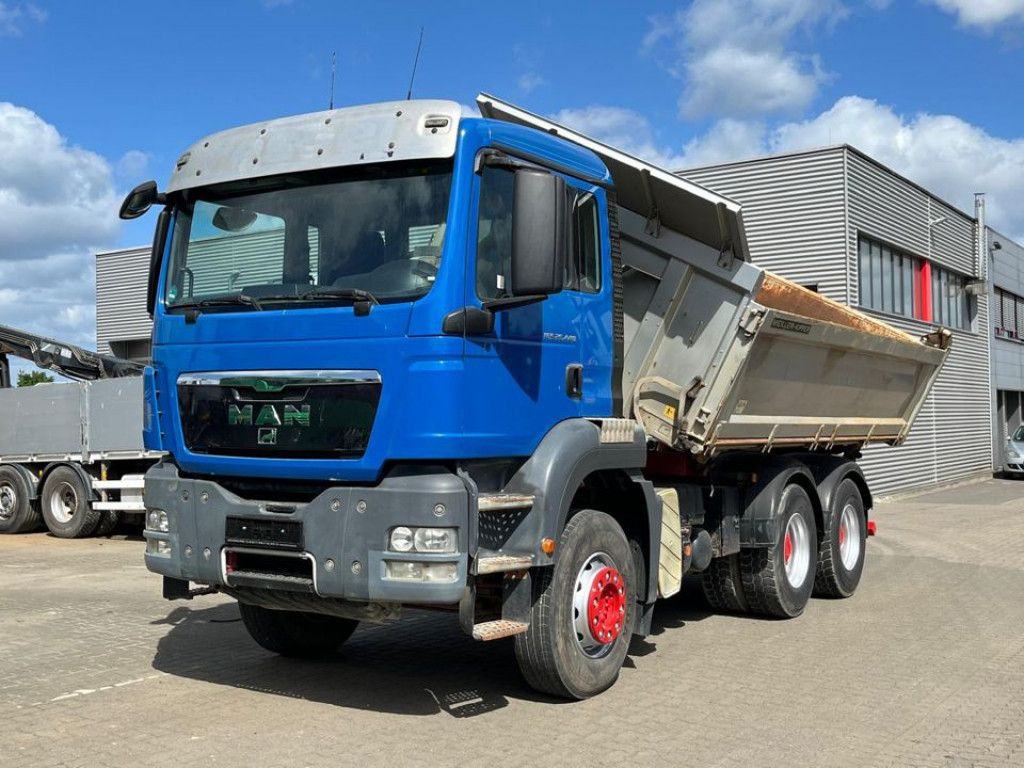 MAN TG-S 26.440 6x4 BB 3-Achs Kipper MeillerSchalter MAN TG-S 26.440 6x4 BB 3-Achs Kipper MeillerSchalter - Φορτηγό ανατρεπόμενο: φωτογραφία 1 MAN TG-S 26.440 6x4 BB 3-Achs Kipper MeillerSchalter MAN TG-S 26.440 6x4 BB 3-Achs Kipper MeillerSchalter - Φορτηγό ανατρεπόμενο: φωτογραφία 1
