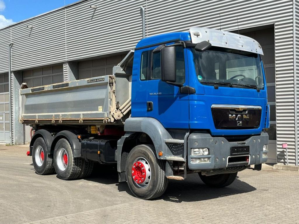 MAN TG-S 26.440 6x4 BB 3-Achs Kipper MeillerSchalter MAN TG-S 26.440 6x4 BB 3-Achs Kipper MeillerSchalter - Φορτηγό ανατρεπόμενο: φωτογραφία 2 MAN TG-S 26.440 6x4 BB 3-Achs Kipper MeillerSchalter MAN TG-S 26.440 6x4 BB 3-Achs Kipper MeillerSchalter - Φορτηγό ανατρεπόμενο: φωτογραφία 2