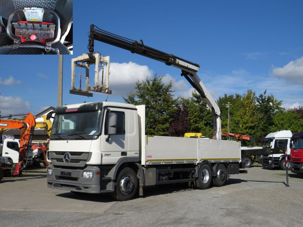 MERCEDES-BENZ Actros 2541 L6x2 Pritsche Heckkran Funk - Φορτηγό με ανοιχτή καρότσα, Φορτηγό με γερανό: φωτογραφία 1 MERCEDES-BENZ Actros 2541 L6x2 Pritsche Heckkran Funk - Φορτηγό με ανοιχτή καρότσα, Φορτηγό με γερανό: φωτογραφία 1