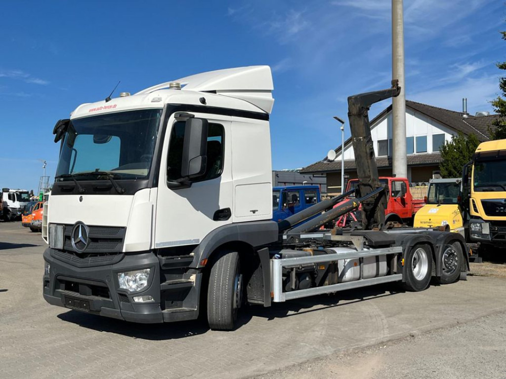 MERCEDES-BENZ Actros 2543 L 6x2 Abrollkipper MeillerLenk Lift - Φορτηγό φόρτωσης γάντζου: φωτογραφία 1 MERCEDES-BENZ Actros 2543 L 6x2 Abrollkipper MeillerLenk Lift - Φορτηγό φόρτωσης γάντζου: φωτογραφία 1