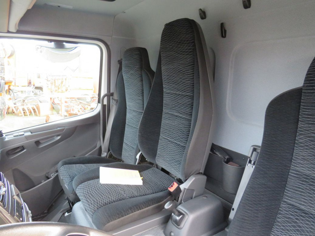 MERCEDES-BENZ Atego 818 L Pritsche LBW LBW 1 to AHK+Luftans - Επαγγελματικό αυτοκίνητο με μουσαμά: φωτογραφία 3 MERCEDES-BENZ Atego 818 L Pritsche LBW LBW 1 to AHK+Luftans - Επαγγελματικό αυτοκίνητο με μουσαμά: φωτογραφία 3