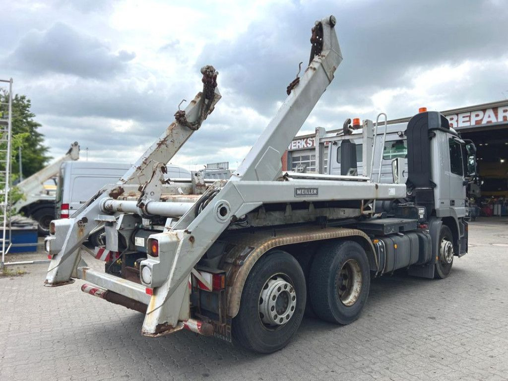 Mercedes-Benz Actros 2641 L 6x2 Abrollkipper 159TKM kuz.Radsta - Φορτηγό φόρτωσης γάντζου: φωτογραφία 4 Mercedes-Benz Actros 2641 L 6x2 Abrollkipper 159TKM kuz.Radsta - Φορτηγό φόρτωσης γάντζου: φωτογραφία 4