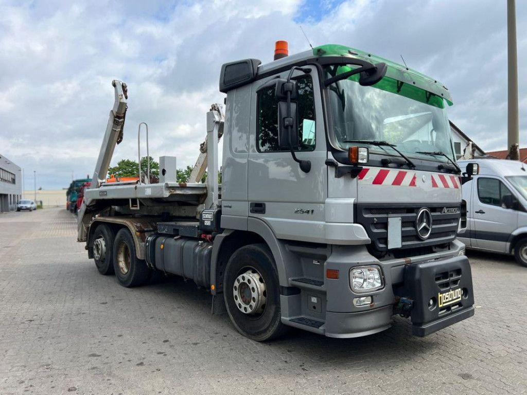 Mercedes-Benz Actros 2641 L 6x2 Abrollkipper 159TKM kuz.Radsta - Φορτηγό φόρτωσης γάντζου: φωτογραφία 2 Mercedes-Benz Actros 2641 L 6x2 Abrollkipper 159TKM kuz.Radsta - Φορτηγό φόρτωσης γάντζου: φωτογραφία 2