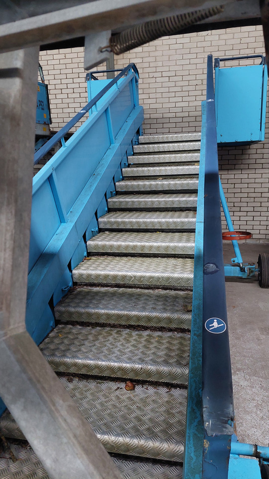 Passenger Stairs SACO 2-2.80 - Σκάλα επιβατών: φωτογραφία 2 Passenger Stairs SACO 2-2.80 - Σκάλα επιβατών: φωτογραφία 2