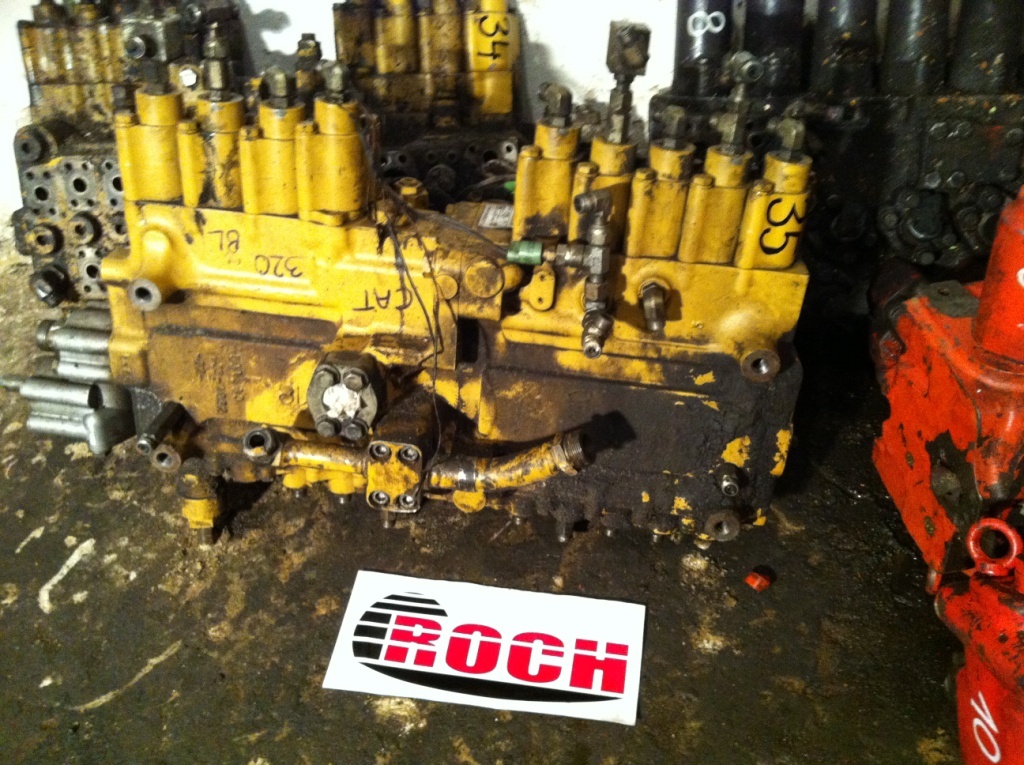 CATERPILLAR 1074010 123-1932-02 - 9 SEKCYJNY - Υδραυλική βαλβίδα για Ερπυστριοφόρος εκσκαφέας: φωτογραφία 1 CATERPILLAR 1074010 123-1932-02 - 9 SEKCYJNY - Υδραυλική βαλβίδα για Ερπυστριοφόρος εκσκαφέας: φωτογραφία 1