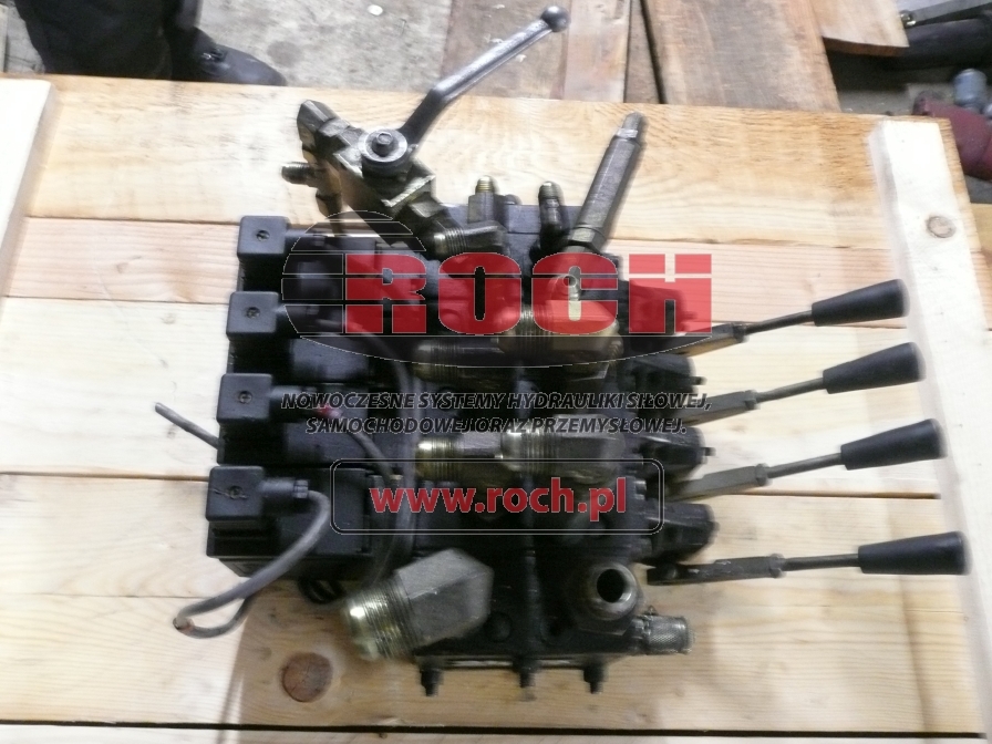 DANFOSS 157Z9571 171F 00470 + 157B4228 24VDC x4 - Υδραυλική βαλβίδα: φωτογραφία 1 DANFOSS 157Z9571 171F 00470 + 157B4228 24VDC x4 - Υδραυλική βαλβίδα: φωτογραφία 1