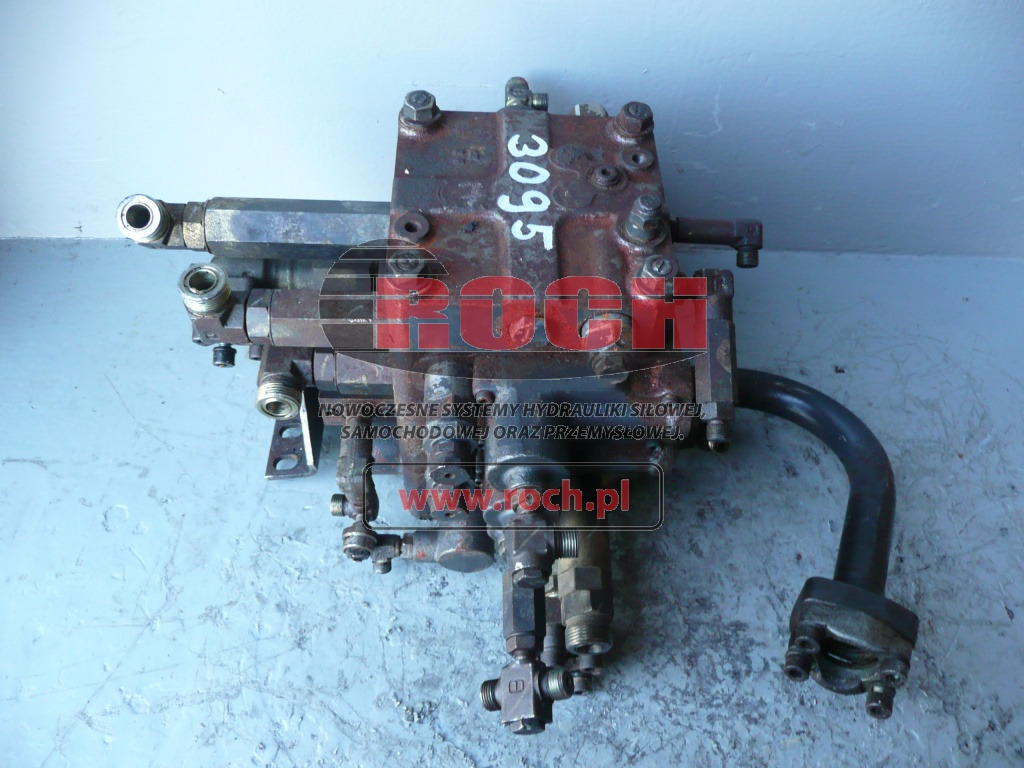 KOMATSU - 3 SEKCYJNY - Υδραυλική βαλβίδα: φωτογραφία 2 KOMATSU - 3 SEKCYJNY - Υδραυλική βαλβίδα: φωτογραφία 2