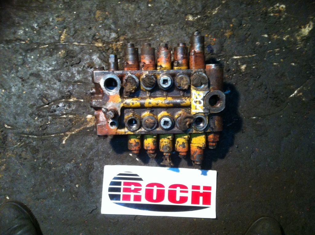 KOMATSU - Υδραυλική βαλβίδα για Κατασκευή μηχανήματα: φωτογραφία 1 KOMATSU - Υδραυλική βαλβίδα για Κατασκευή μηχανήματα: φωτογραφία 1