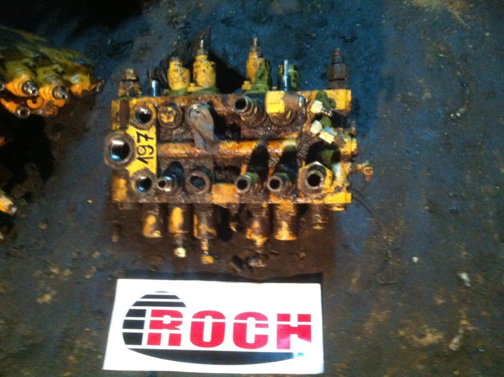 KOMATSU - Υδραυλική βαλβίδα για Κατασκευή μηχανήματα: φωτογραφία 1 KOMATSU - Υδραυλική βαλβίδα για Κατασκευή μηχανήματα: φωτογραφία 1