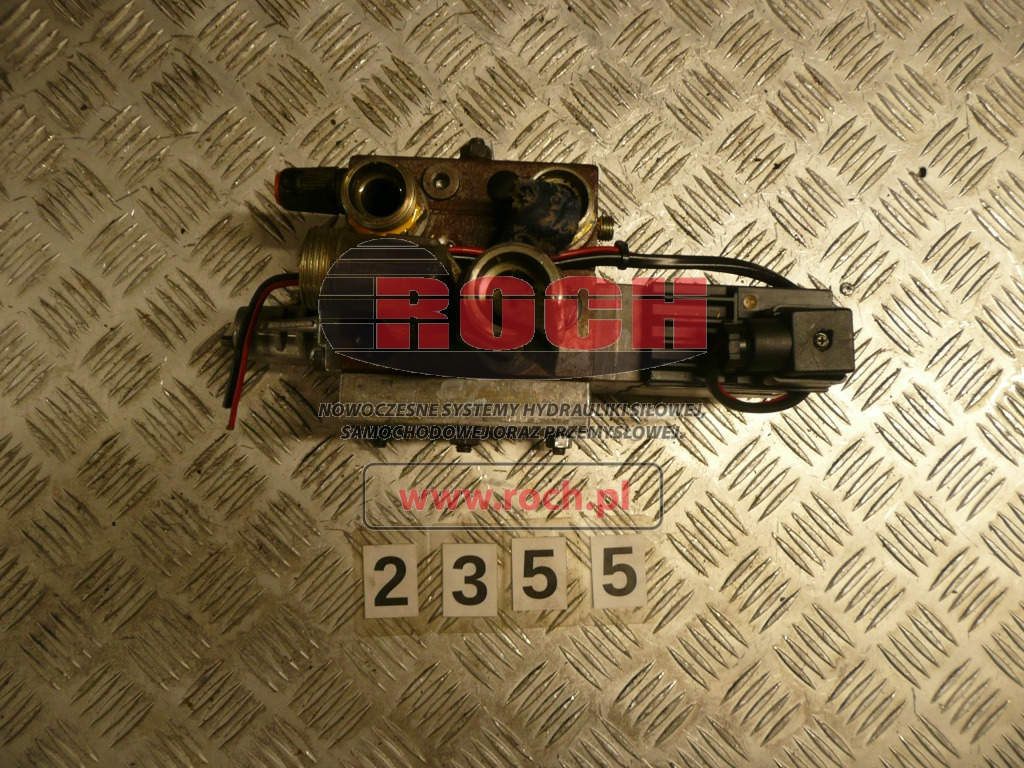 SAUER 157B5111 4809C065489 157B6230 4609G344567 - 1 SEKCYJNY + POKRYWA ZAMYKAJĄCA + 157B4032 3614C057012 - Υδραυλική βαλβίδα: φωτογραφία 1 SAUER 157B5111 4809C065489 157B6230 4609G344567 - 1 SEKCYJNY + POKRYWA ZAMYKAJĄCA + 157B4032 3614C057012 - Υδραυλική βαλβίδα: φωτογραφία 1