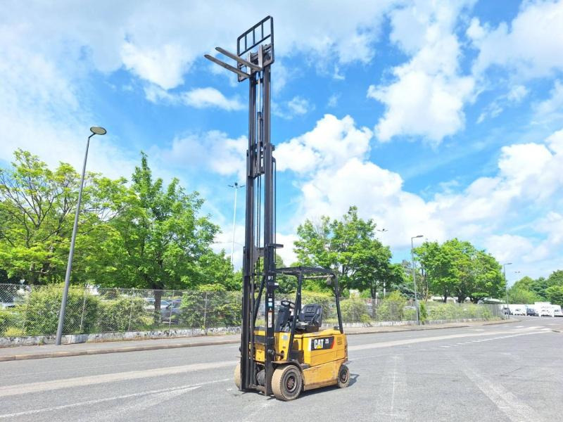 Caterpillar EP25KP - Ηλεκτροκίνητο περονοφόρο: φωτογραφία 4 Caterpillar EP25KP - Ηλεκτροκίνητο περονοφόρο: φωτογραφία 4