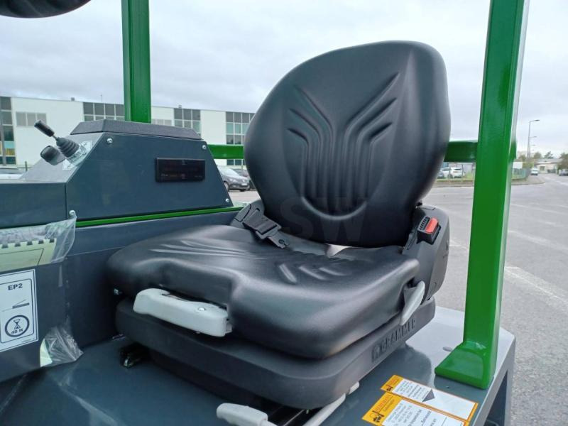 4-κίνητα ανυψωτικό στενών δρόμων Combilift CBE3000: φωτογραφία 10 4-κίνητα ανυψωτικό στενών δρόμων Combilift CBE3000: φωτογραφία 10