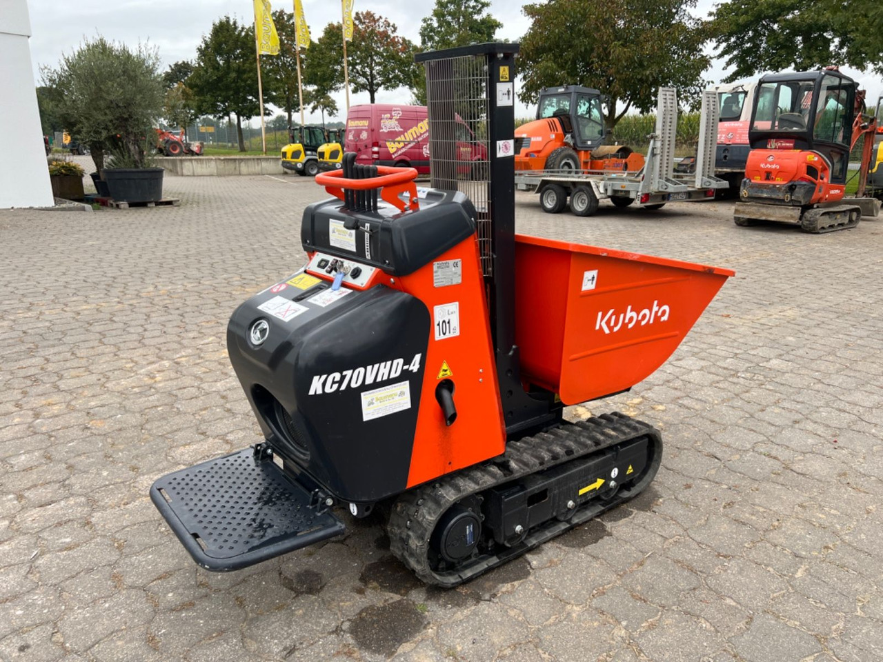 Kubota KC 70, VHD-4, mit Hochentleerung, hydr. Fahrwerk - Ερπυστριοφορος ανατρεπόμενο: φωτογραφία 3 Kubota KC 70, VHD-4, mit Hochentleerung, hydr. Fahrwerk - Ερπυστριοφορος ανατρεπόμενο: φωτογραφία 3