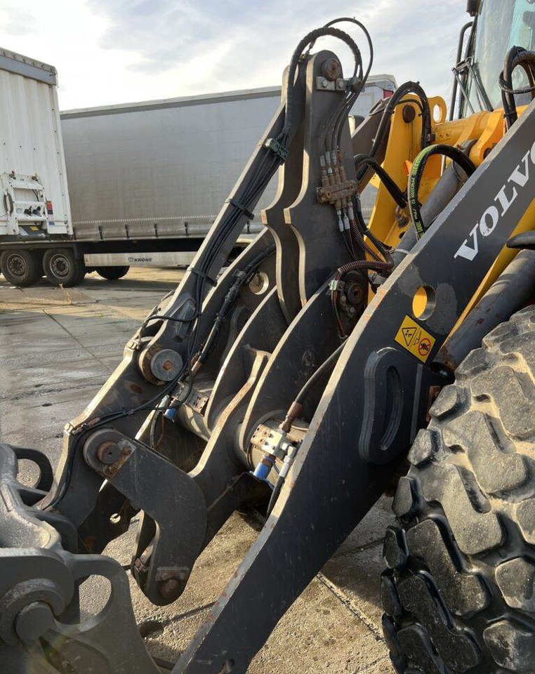 Volvo L45H - Ελαστιχοφόρος φορτωτής: φωτογραφία 5 Volvo L45H - Ελαστιχοφόρος φορτωτής: φωτογραφία 5