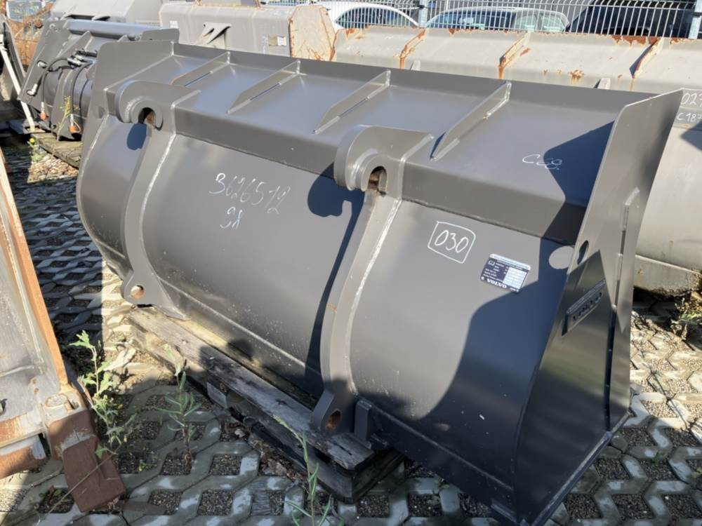 Volvo Schaufel mit Zähnen TPV - Κουβας: φωτογραφία 2 Volvo Schaufel mit Zähnen TPV - Κουβας: φωτογραφία 2